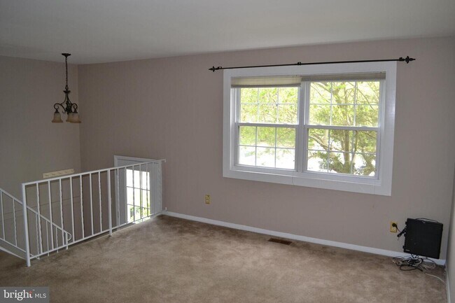 Sala de estar - 302 Hometown Way