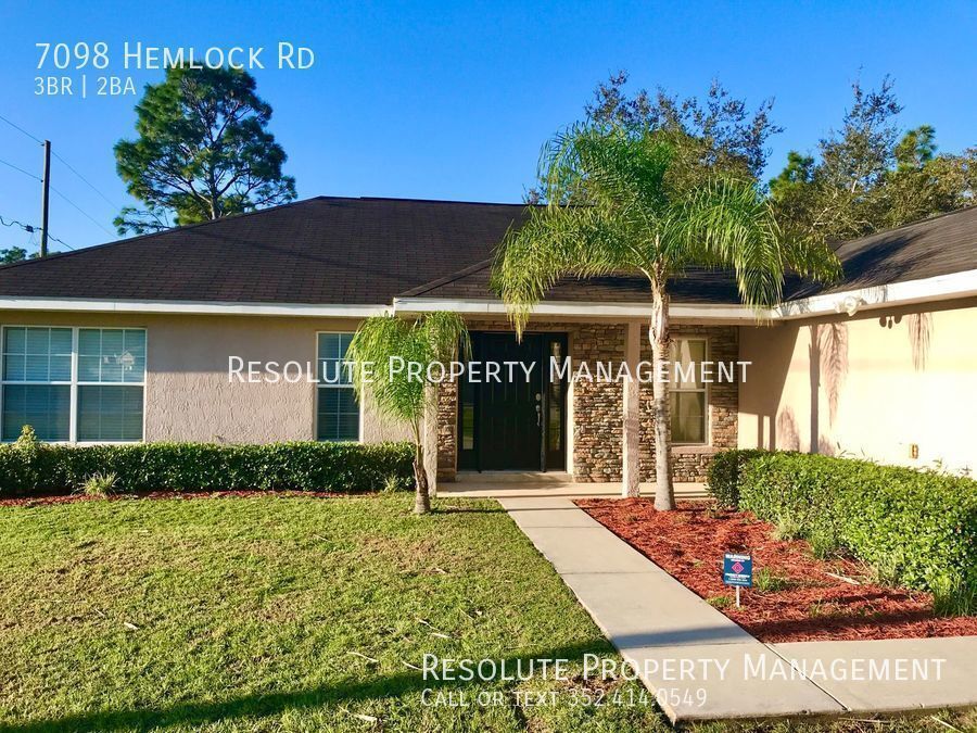 Foto principal - 3 Bed, 2 Bath in Silver Springs Shores