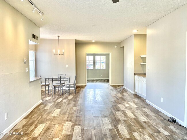 Foto del edificio - 11333 N 92nd St