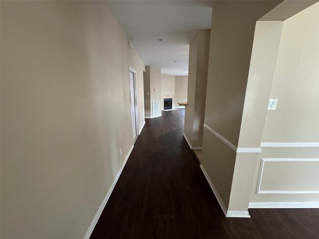 Foto del edificio - 7723 Thorncreek Way
