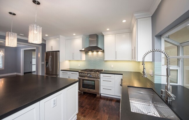 Building Photo - Stunning Resort-like Pleasanton Home