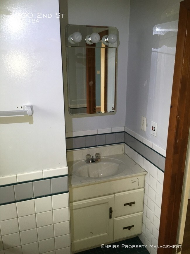 Foto del edificio - 2300 2nd St