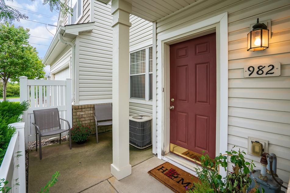 982 Princeton Ave, Shakopee, MN 55379 House for Rent in Shakopee, MN