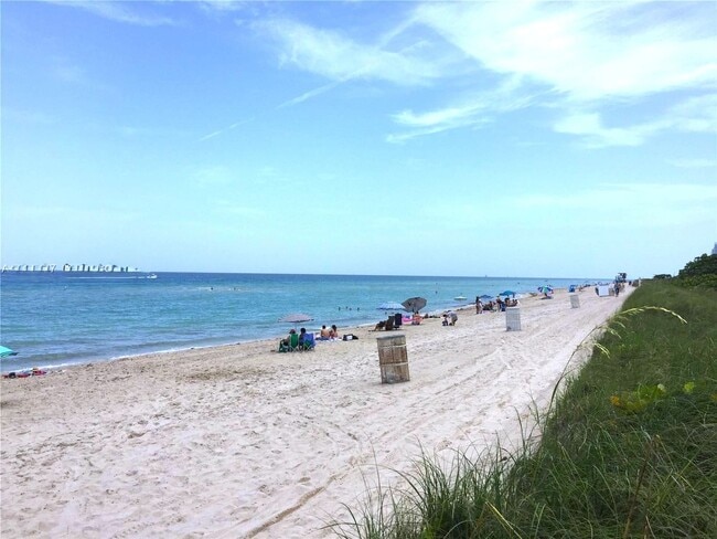 Building Photo - 8888 Collins Ave