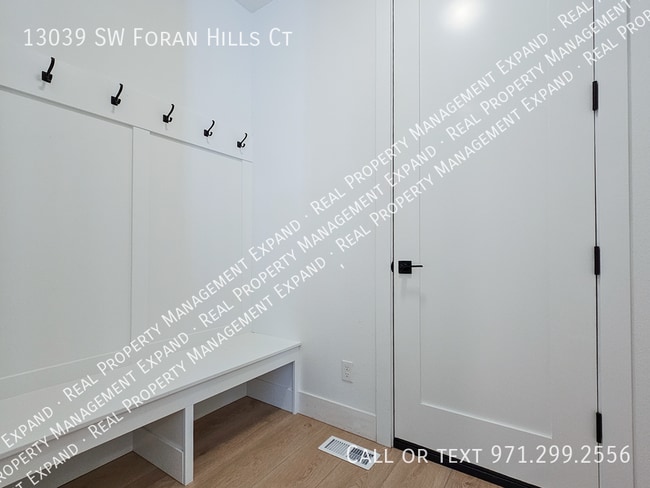 Building Photo - 13039 SW Foran Hills Ct