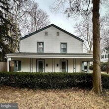 Building Photo - 2 Titus Ave