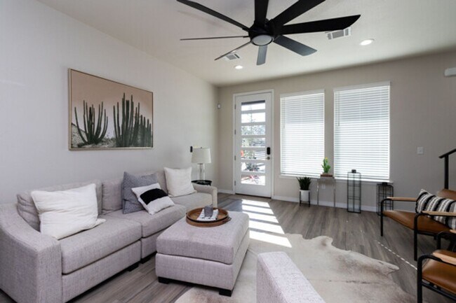 Foto del edificio - Tower View Contemporary Flats - Unit M