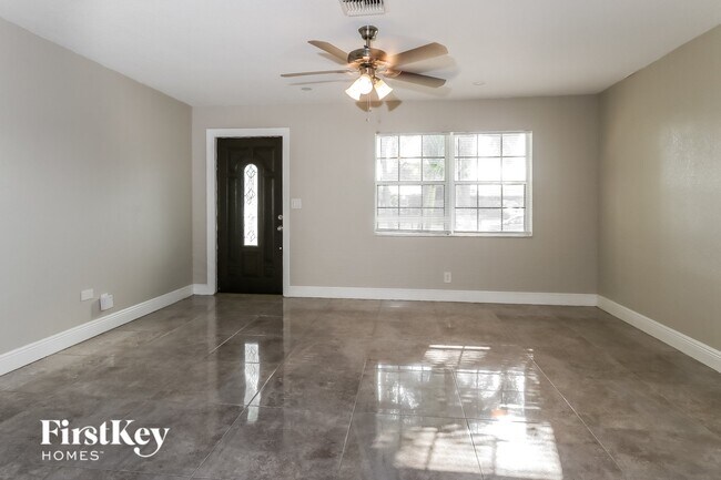 Foto del edificio - 1357 Drexel Rd