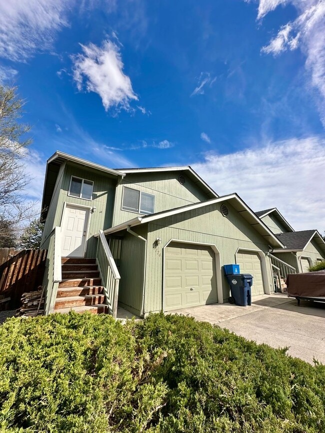 Building Photo - 1768-1774 NE Wichita Way