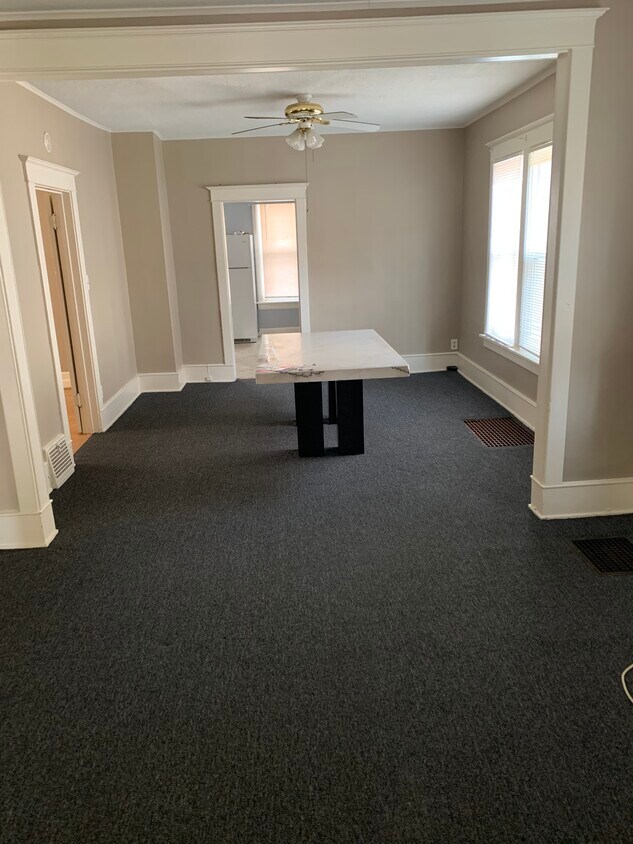 Primary Photo - 416 Maple Ave