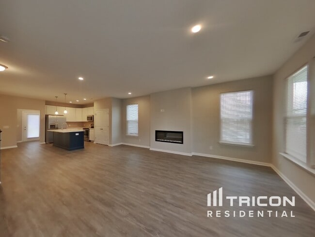 Building Photo - 301 Thomas Point Dr