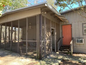 Building Photo - 575 Vaughn Rd