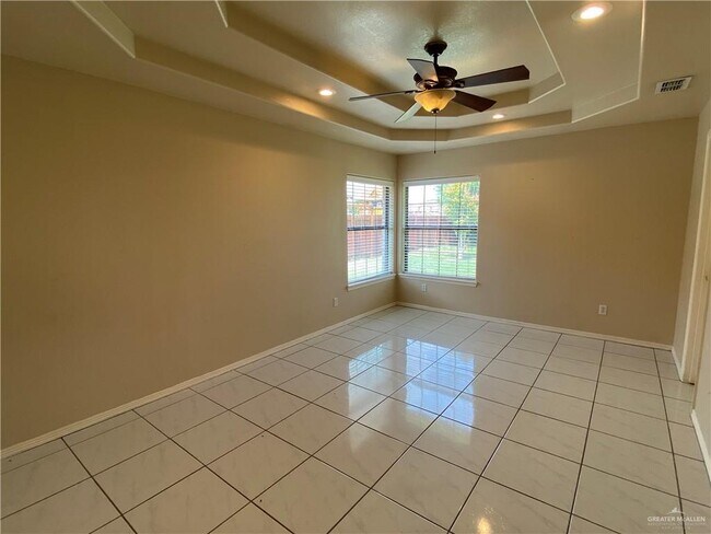 Foto del edificio - 3202 Truman St
