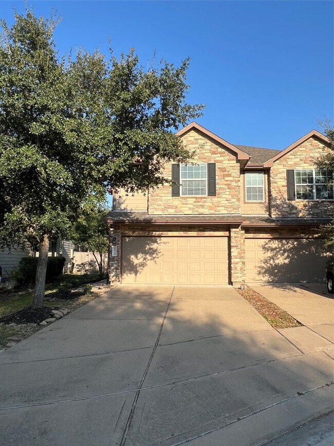 Foto del edificio - 6419 Densberry Ln