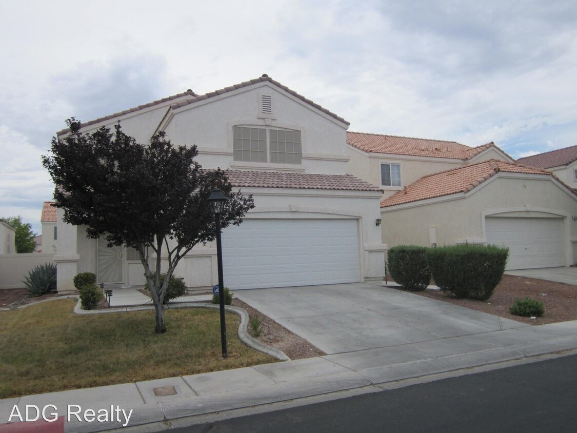 4 br, 2.5 bath House 609 Painted Opus Place House for Rent in North