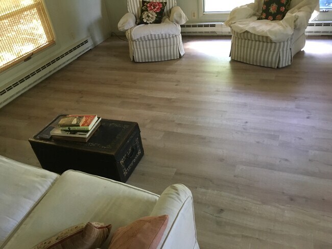 Living/dinning/kitchen - 219 Woodruff Ave