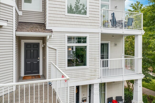 Building Photo - 6405 Isaac Ave SE