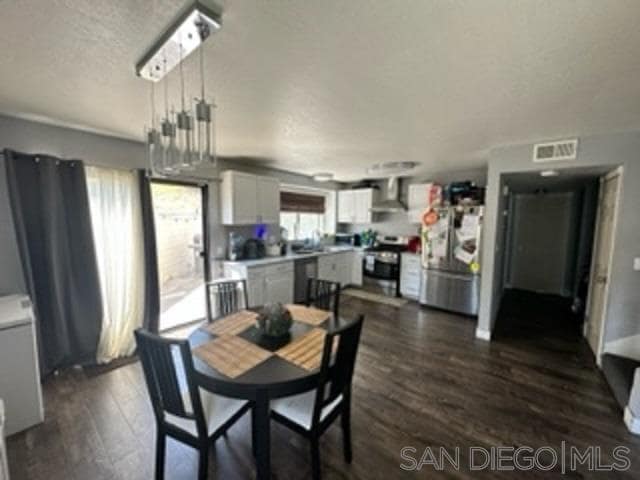 Building Photo - 3104 Camino Aleta