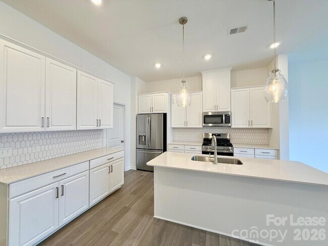 Foto del edificio - 206 Silver Fleet Dr