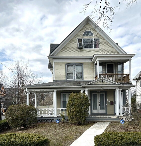 Foto principal - 104 Howard Ave