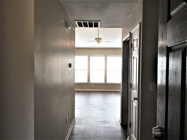 Building Photo - 3007 Secret Garden Ct