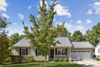 Building Photo - 712 Paige Ct