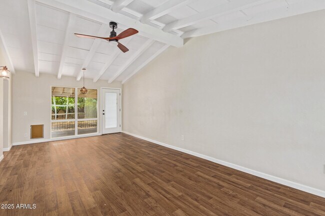 Foto del edificio - 6729 N 14th St