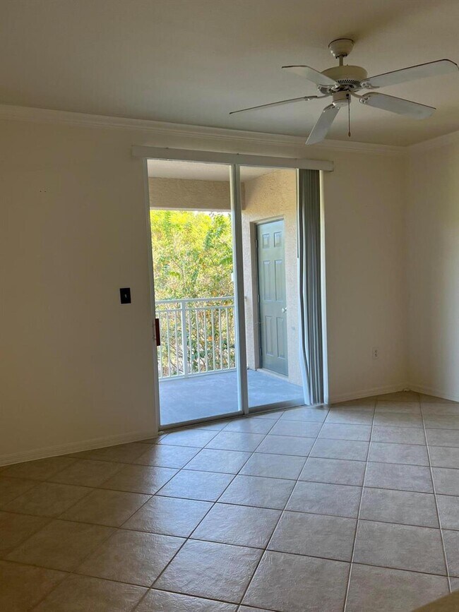 Foto del edificio - 6434 Emerald Dunes Dr