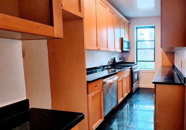 Foto del edificio - 115 E 92nd St