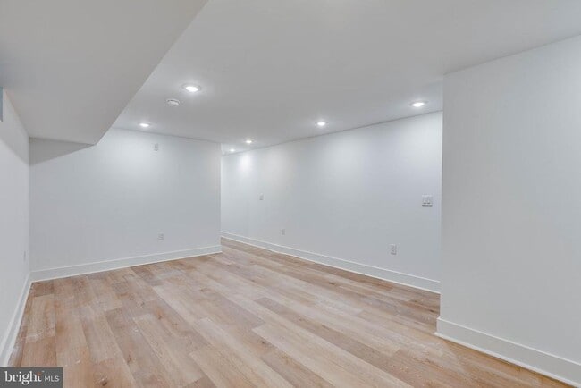 Building Photo - 4220 Baltimore Ave