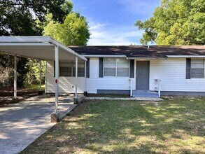 Building Photo - 555 Nightingale St