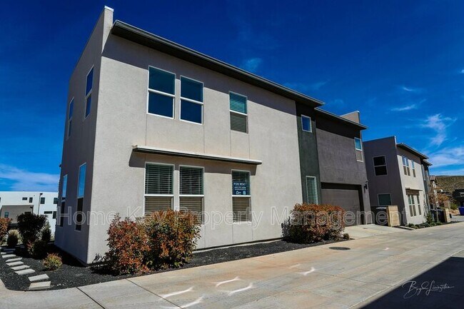 Building Photo - 5528 S Ochre Ln