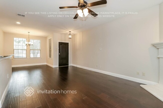 Building Photo - 4217 Riverview Dr