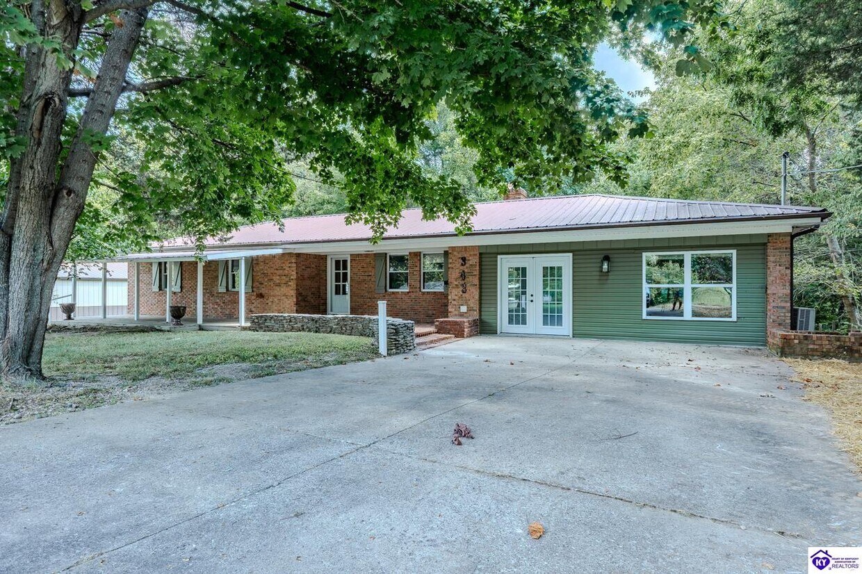 Foto principal - 343 Meadowview Dr