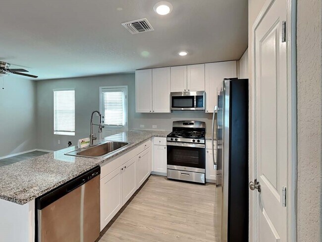 Foto del edificio - 5618 Basilica Pl