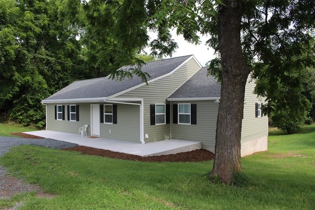 Photo - 496 Stage Rd House