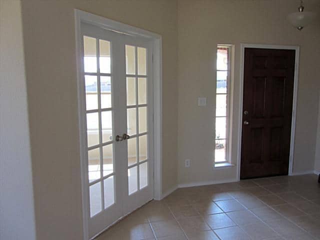 Building Photo - 2814 Waterfall Ln