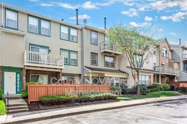 Building Photo - 11297 Raging Brook Dr