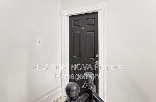 Foto del edificio - 8753 Signal Hill Rd