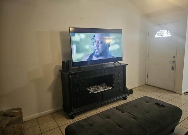 Building Photo - 201 E Del Mar Blvd