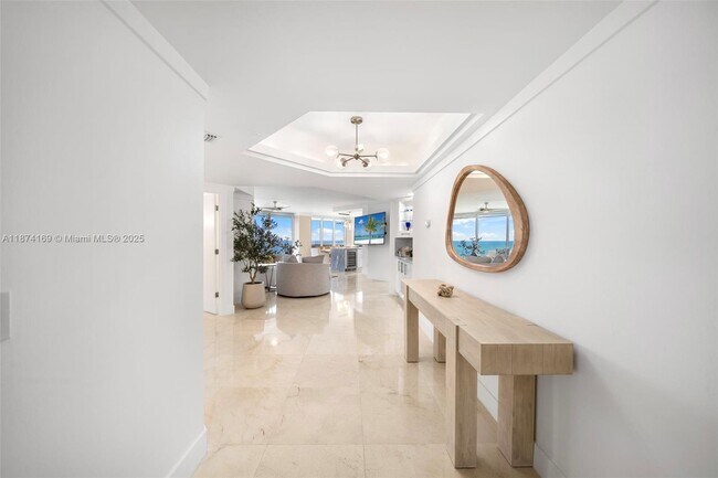 Building Photo - 4775 Collins Ave