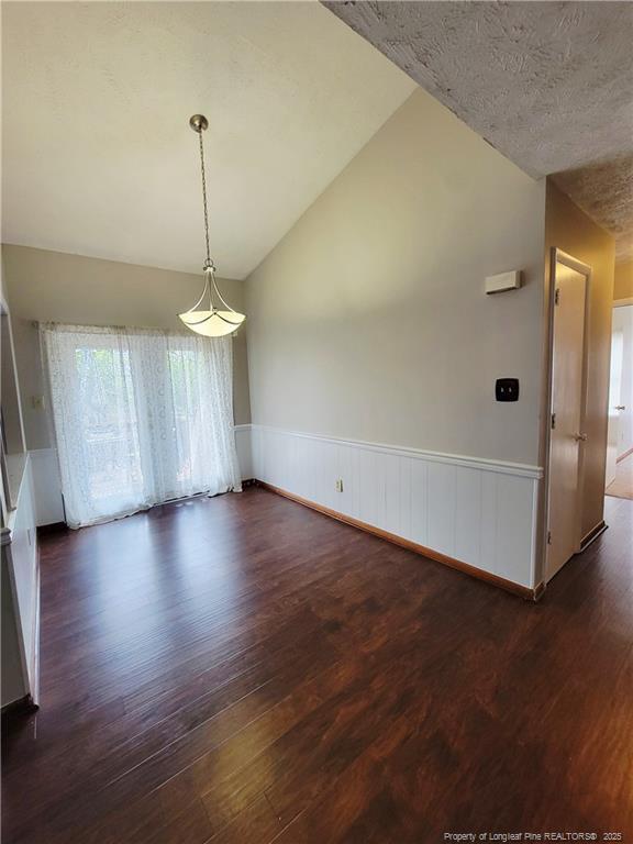 Building Photo - 2520 Quail Forest Dr