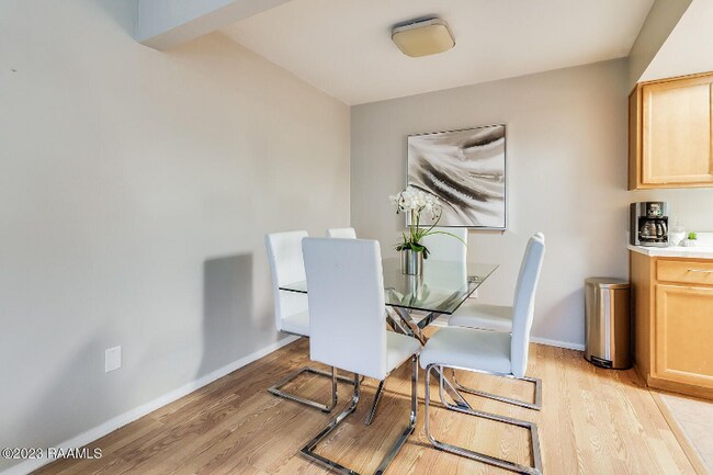 Foto del edificio - 101 Wilbourn Blvd