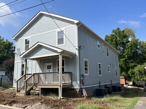 Building Photo - 907 30th Ave N