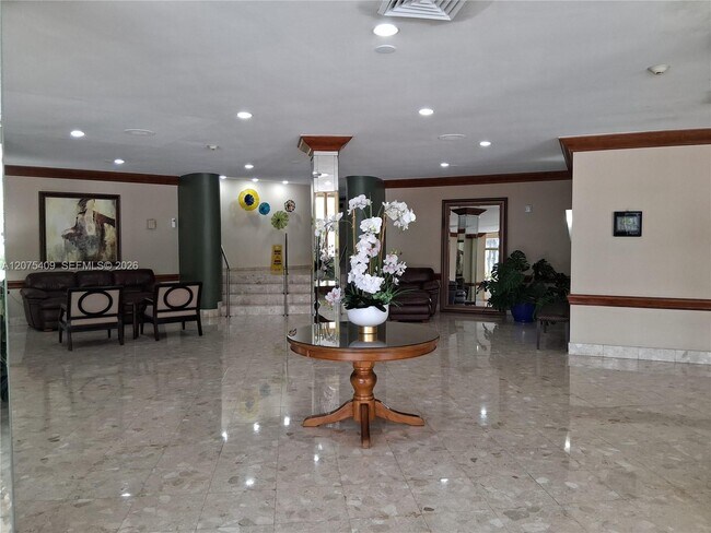 Foto del edificio - 100 Golden Isles Dr