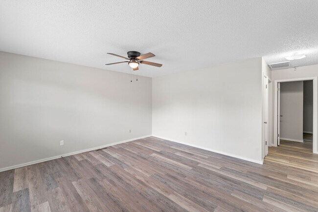 Foto del edificio - 2462 N Homewood Ave