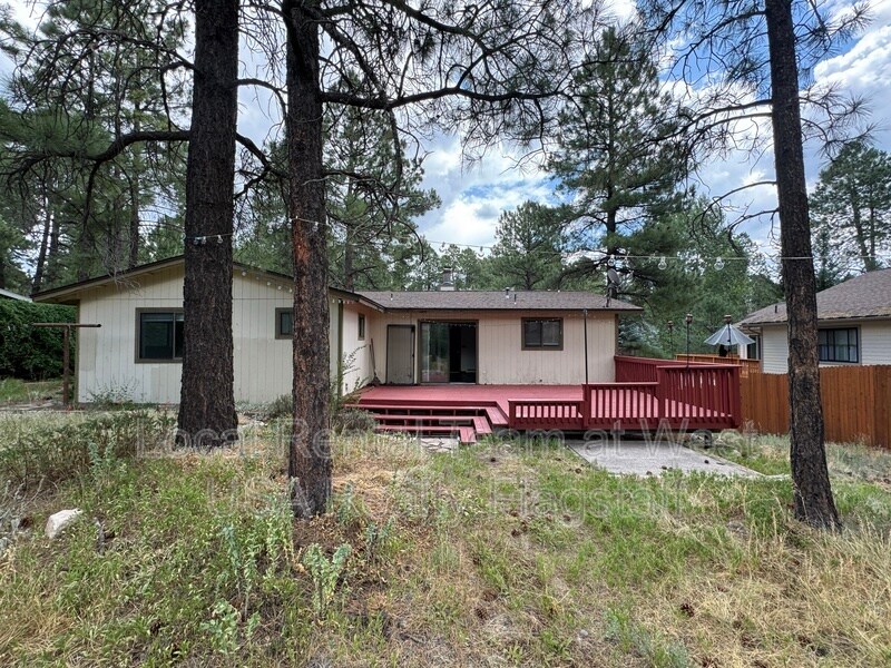 Primary Photo - 927 W Parker Dr