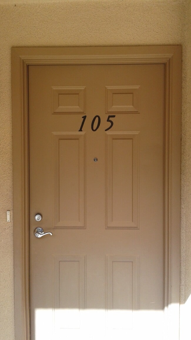 Foto del edificio - 1435 Lomita Blvd