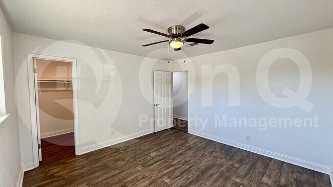 Building Photo - 104 Fairlane Dr