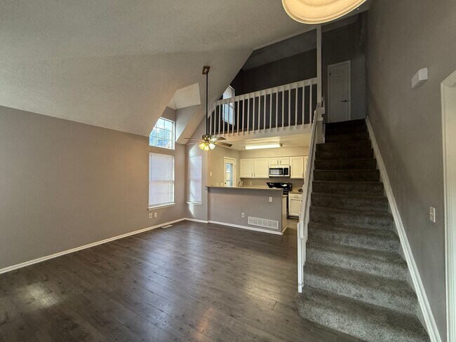 Foto del edificio - Spacious Aurora Townhome